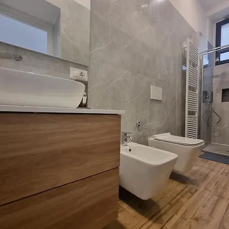 Apartament Spacious In Como
