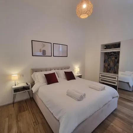 Apartament Spacious In *