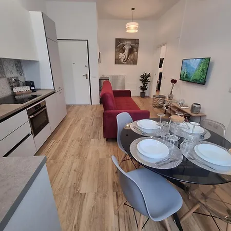Apartament Spacious In Como