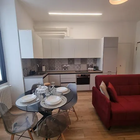 Apartament Spacious In Como