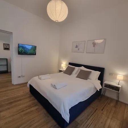 Apartament Spacious In Como
